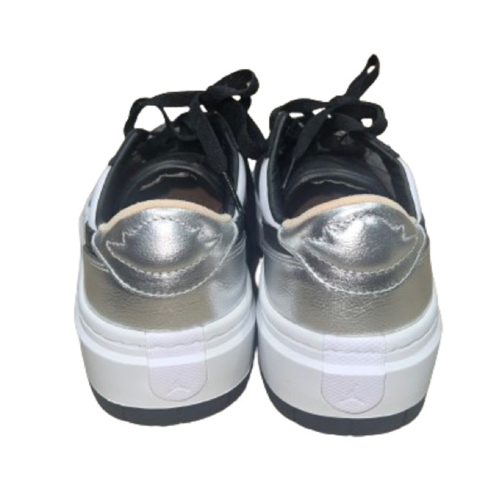 Nike Women's Black and Silver Sneakers - Picture 6 of 8